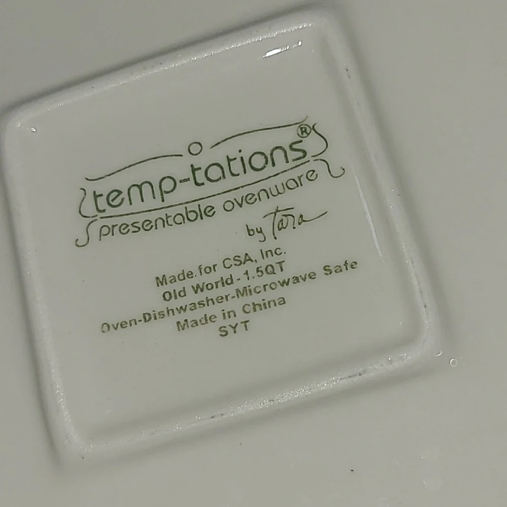 Temptations Red and White 1.5 Quart Ovenware Set